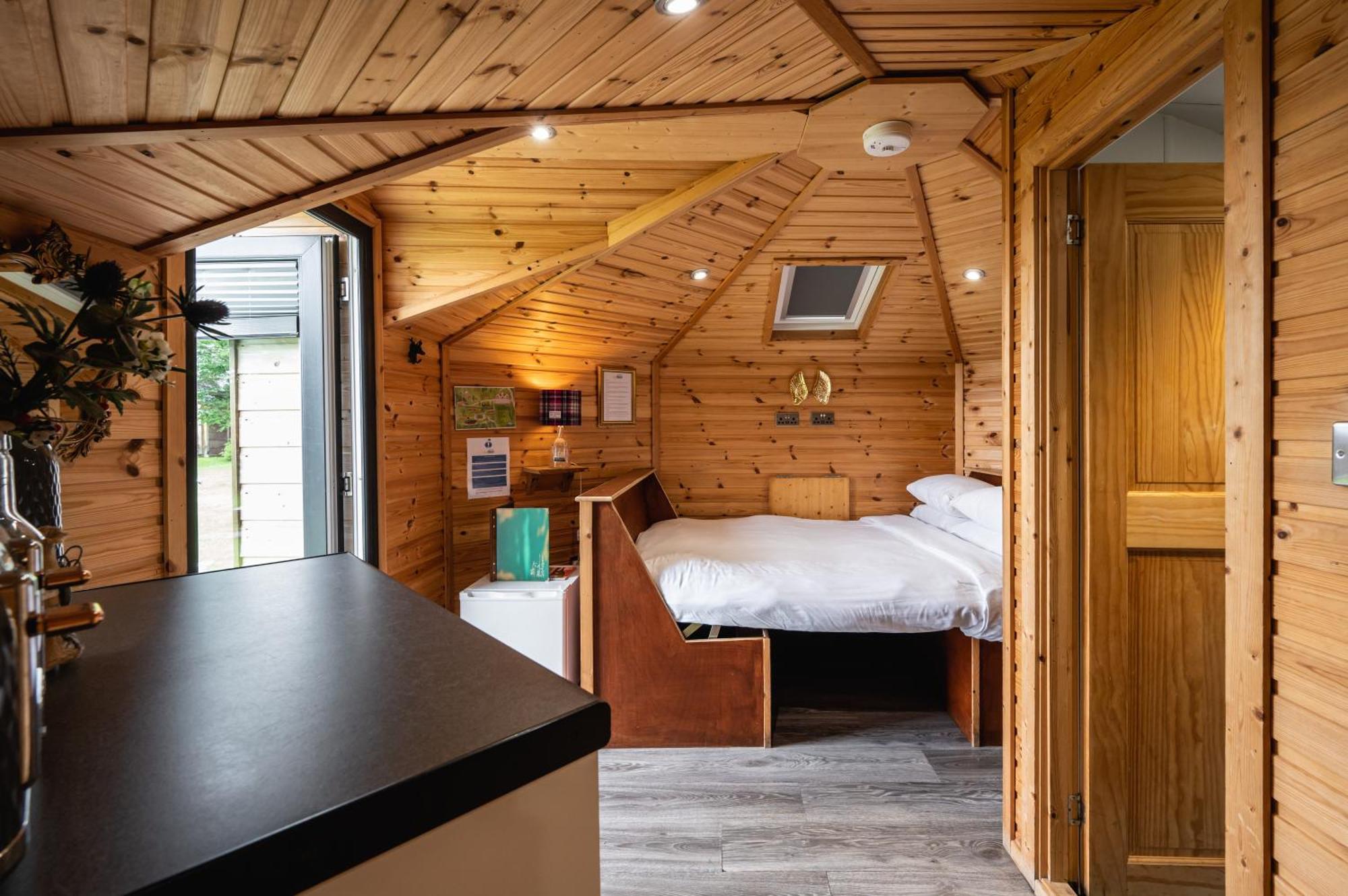 Delny Glamping And Farm Animals Hotel Invergordon Exterior foto